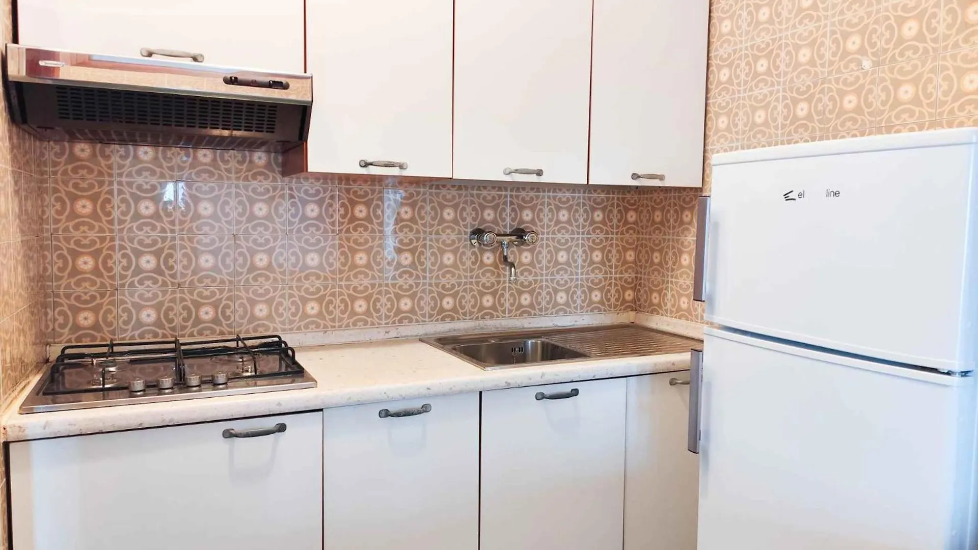 Apartment In Lido Di Jesolo 25358